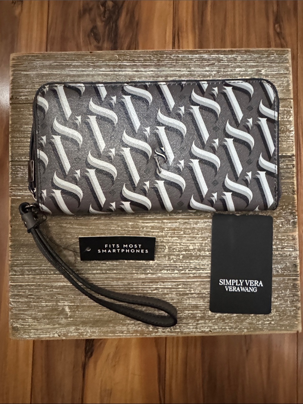 Simply Vera Vera Wang Zip Around Wallet